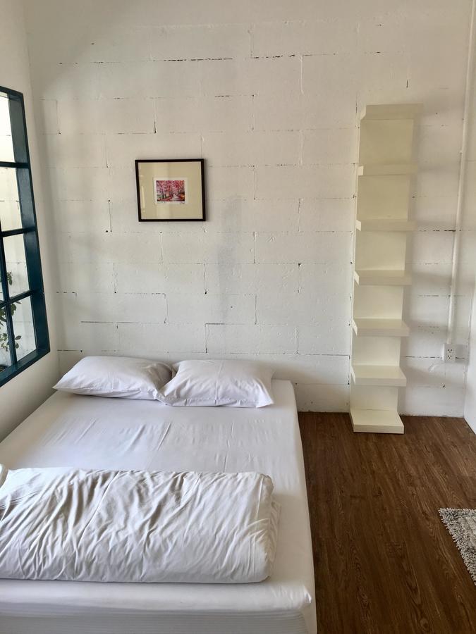Funwahn Hostel And Cafe Chiang Mai Luaran gambar