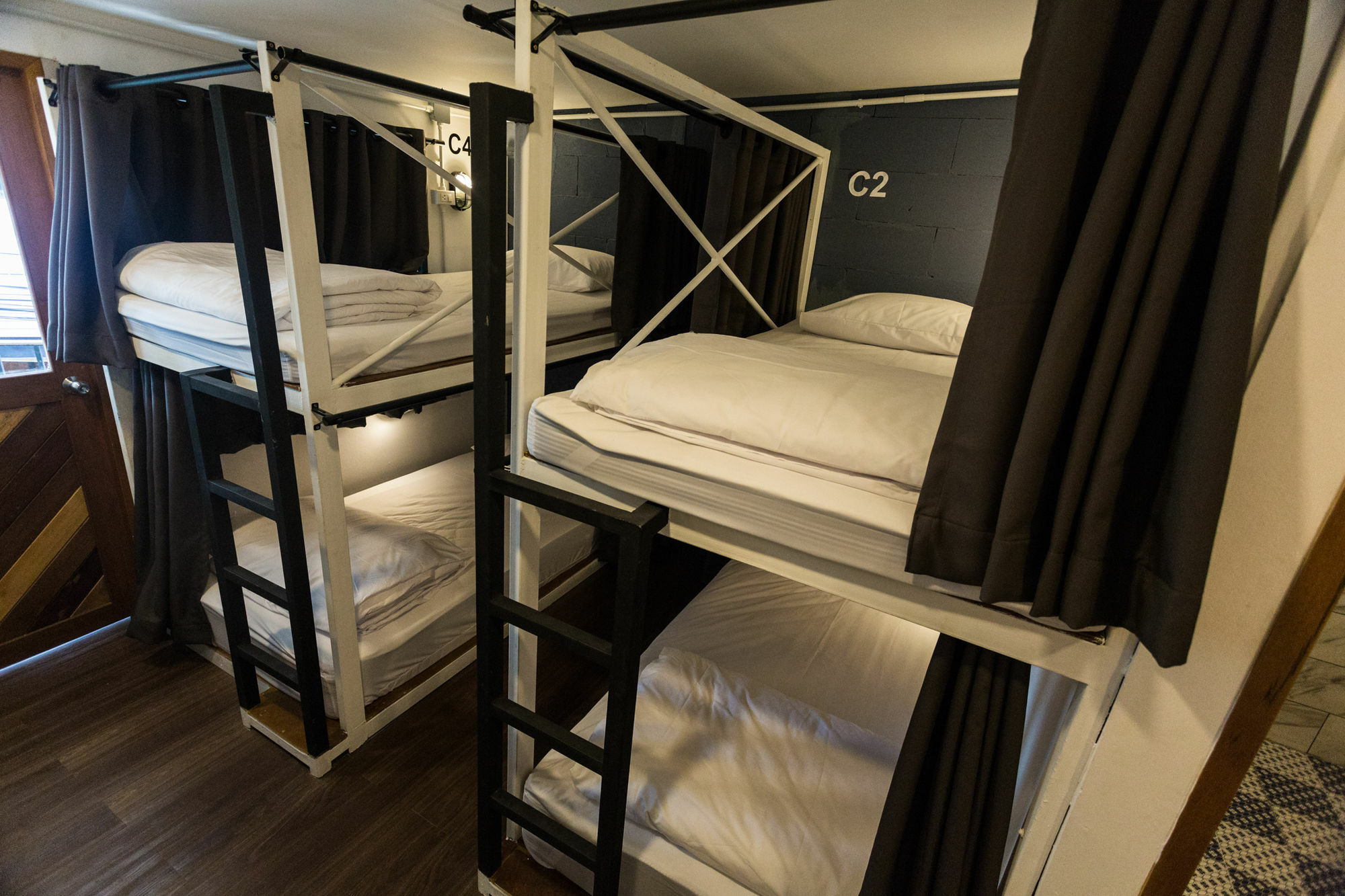Funwahn Hostel And Cafe Chiang Mai Luaran gambar
