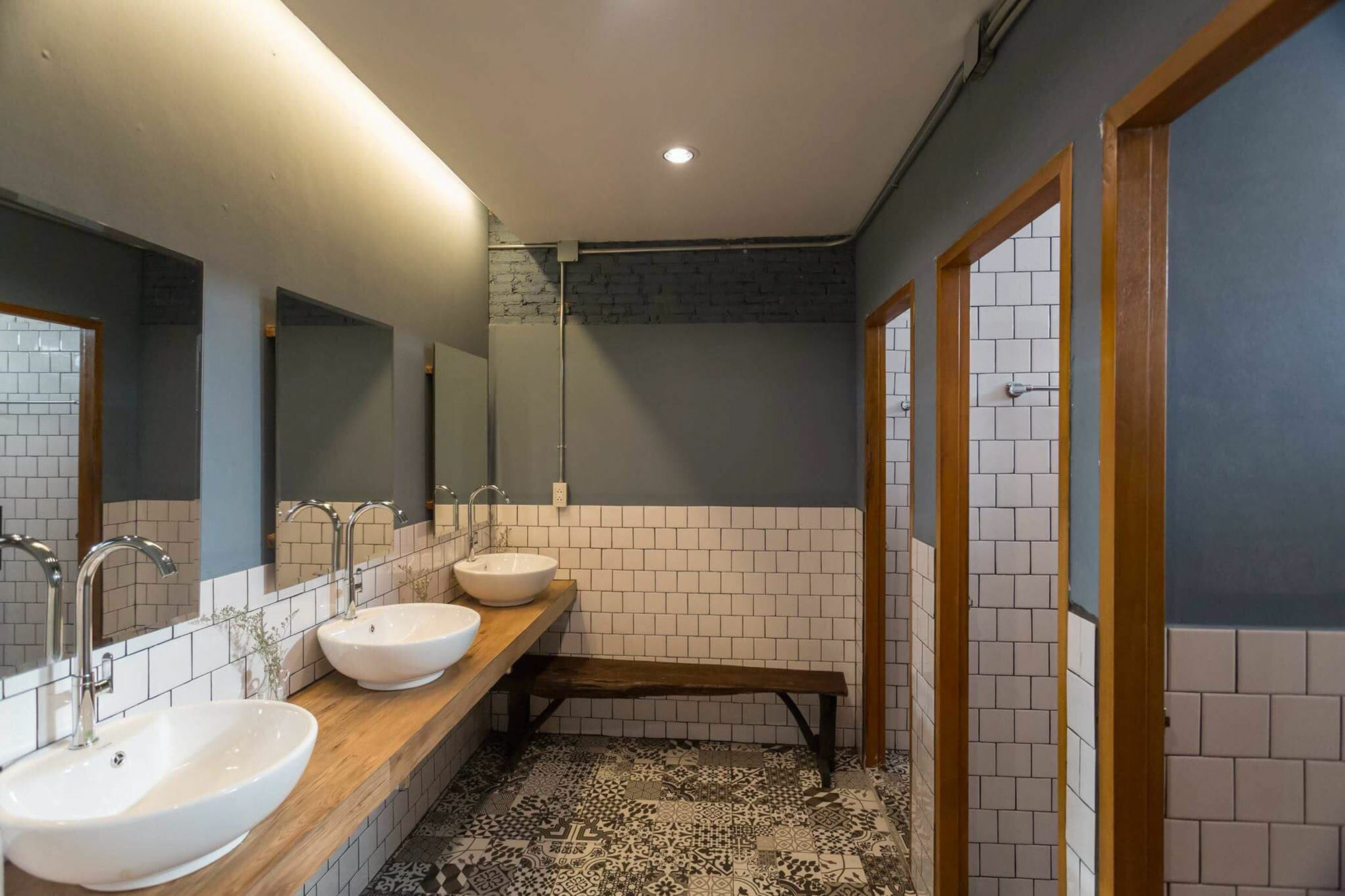 Funwahn Hostel And Cafe Chiang Mai Luaran gambar